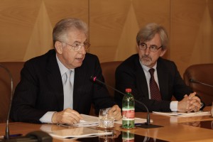 Mario Monti con il vice-presidente vicario dell'Enpam Alberto Oliveti