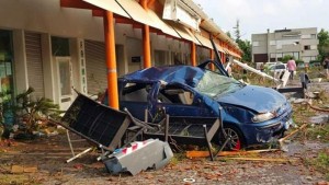 Tromba d'aria nel veneziano: un morto e 30 feriti, tre gravi